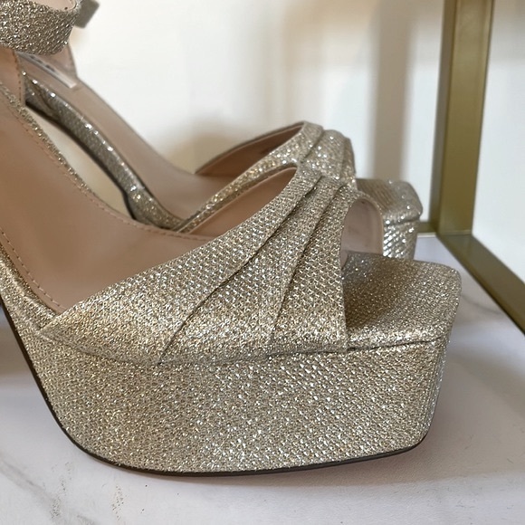 Nina Dorcas Gold Glitter Platform Sandal - Picture 6 of 13